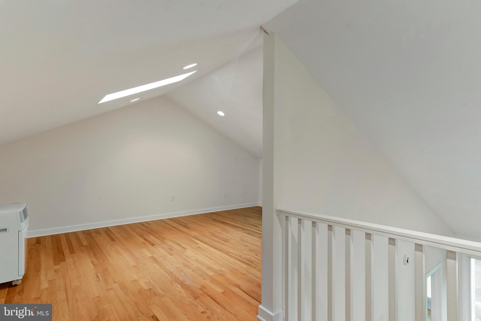 CHESAPEAKE LANDING - Residential