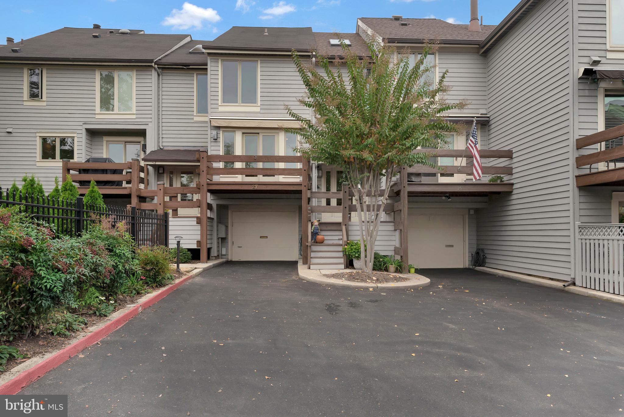 CHESAPEAKE LANDING - Residential