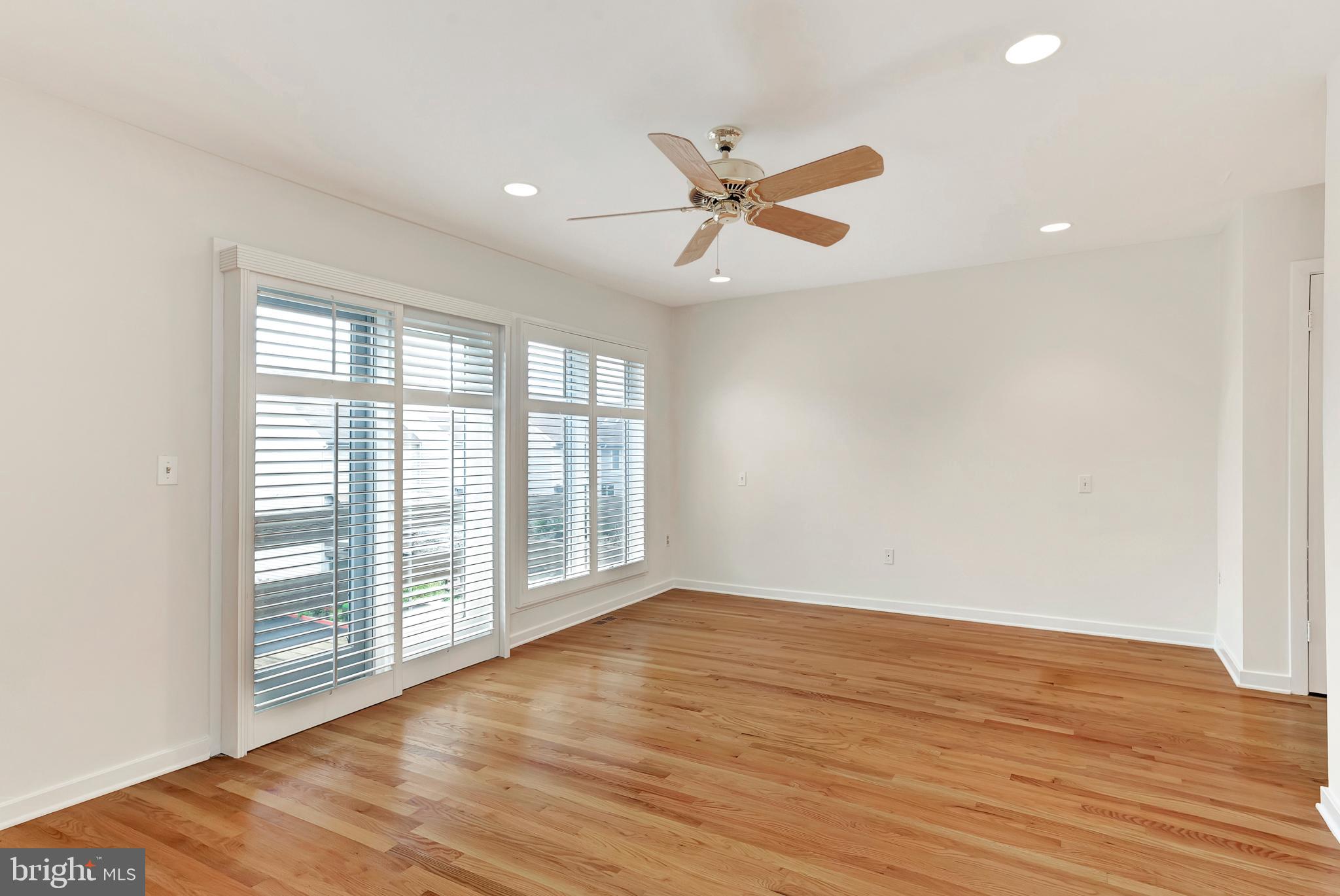 CHESAPEAKE LANDING - Residential