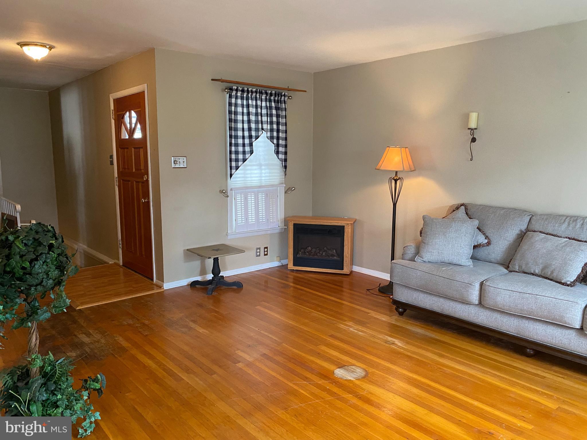 715 PEACHTREE ROAD