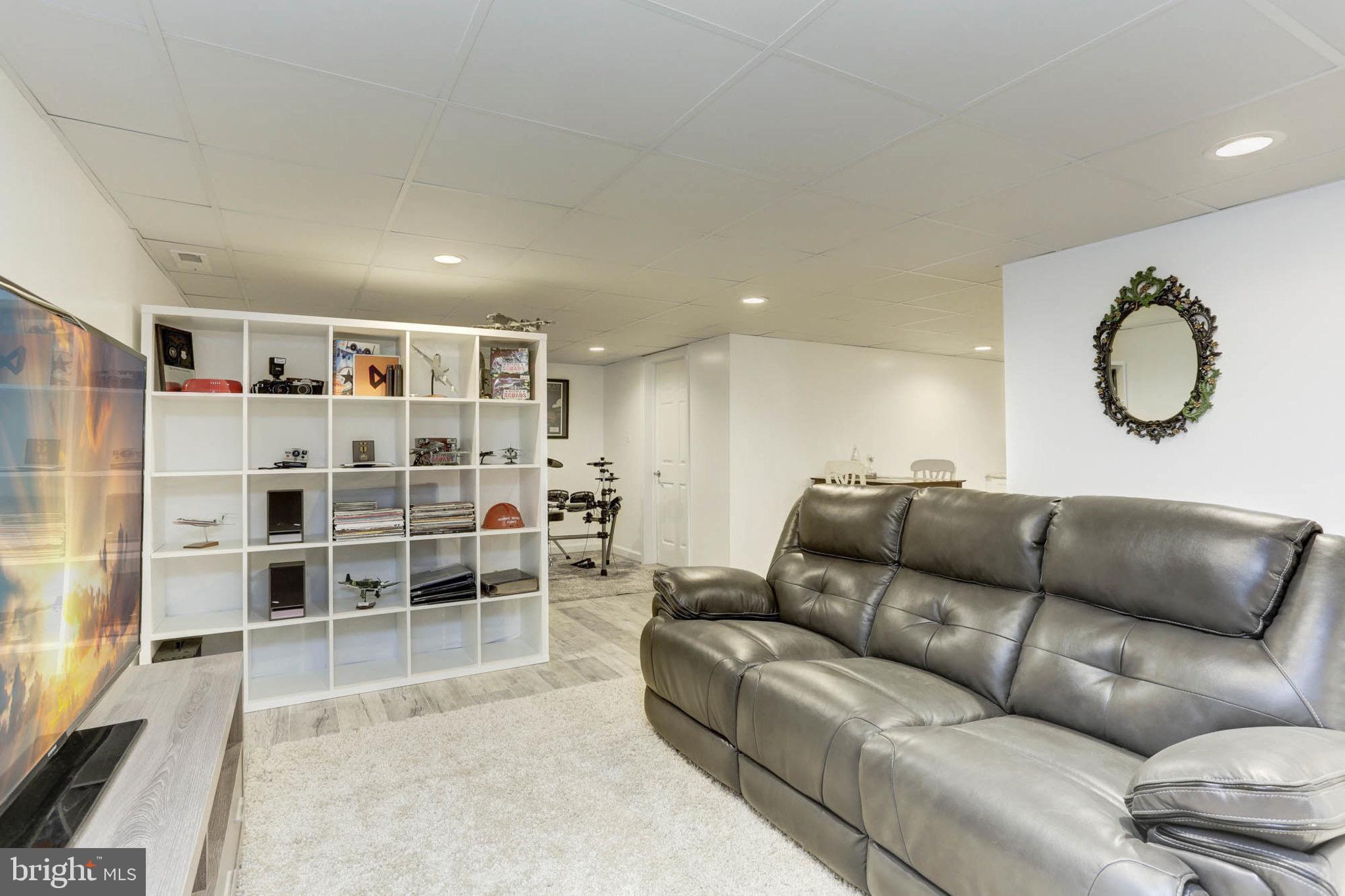 WILLOW WOODS - Residential