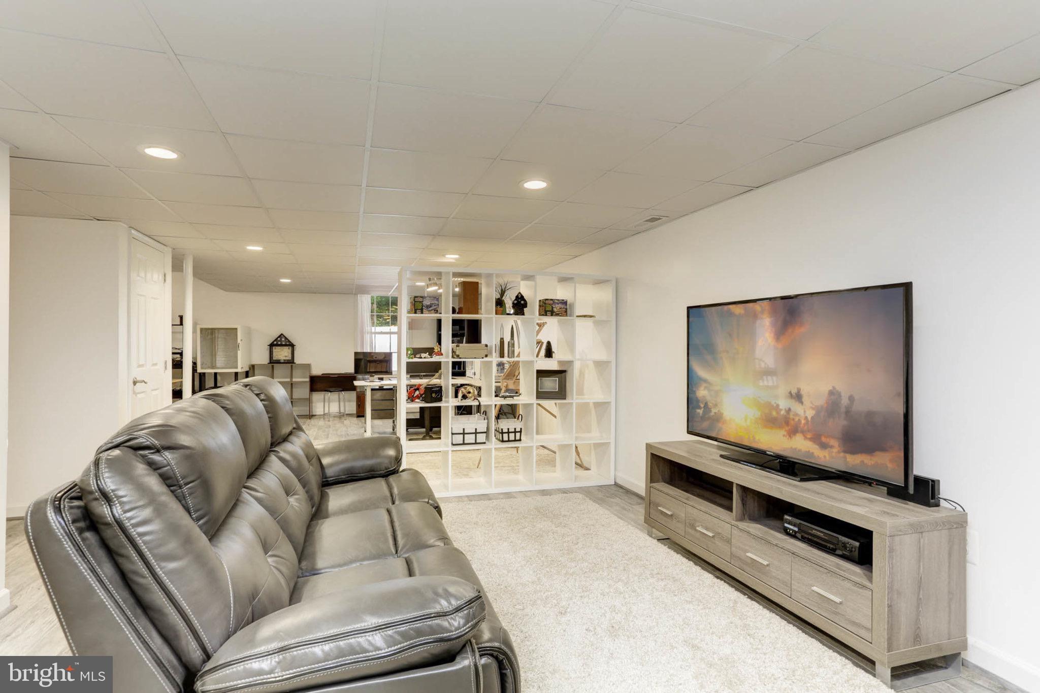 WILLOW WOODS - Residential