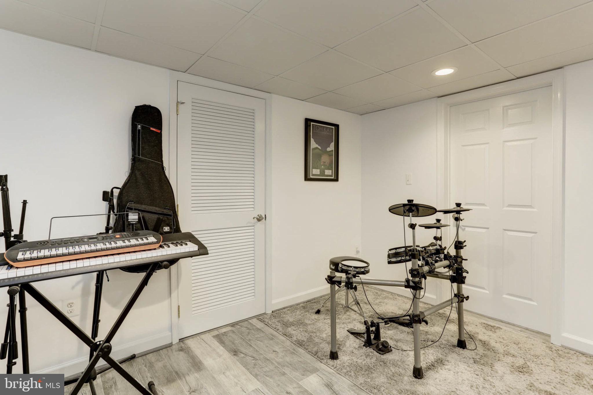 WILLOW WOODS - Residential