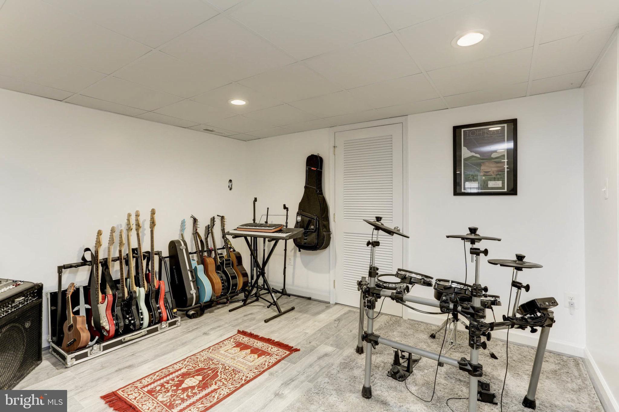 WILLOW WOODS - Residential