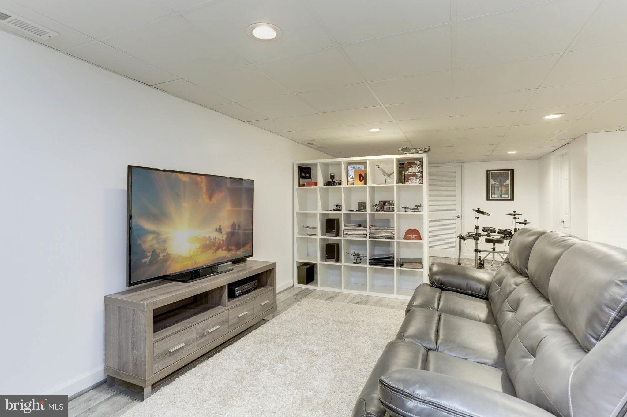 WILLOW WOODS - Residential