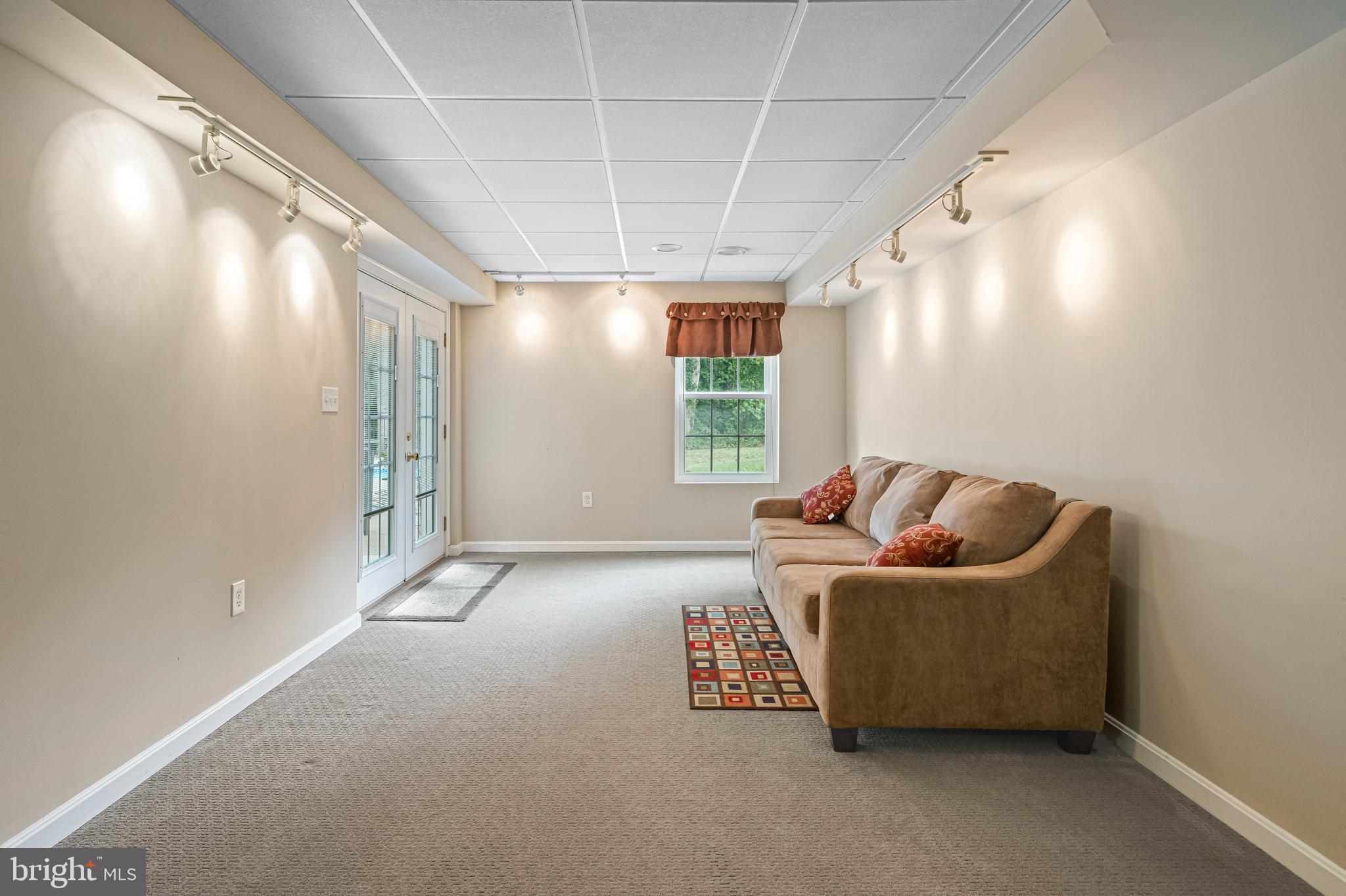 QUEENSBERRY - Residential