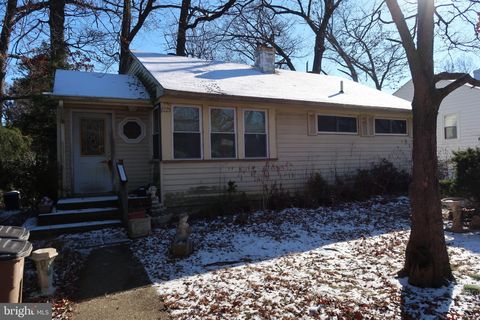 Photo of 1229 Simmons Drive, ROCKVILLE, MD 20851 (MLS # MDMC2213096)