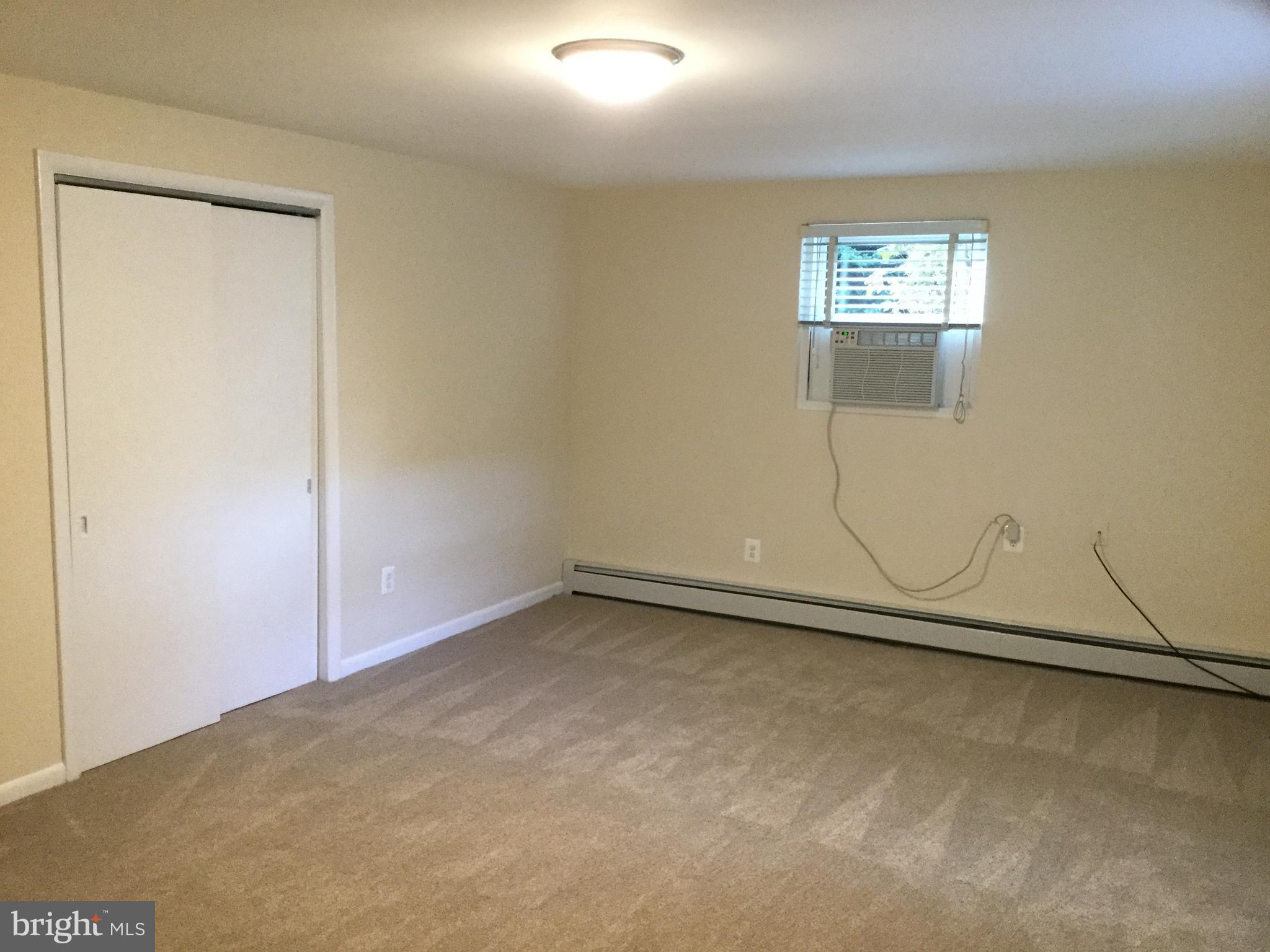 LYON PARK - Residential Lease