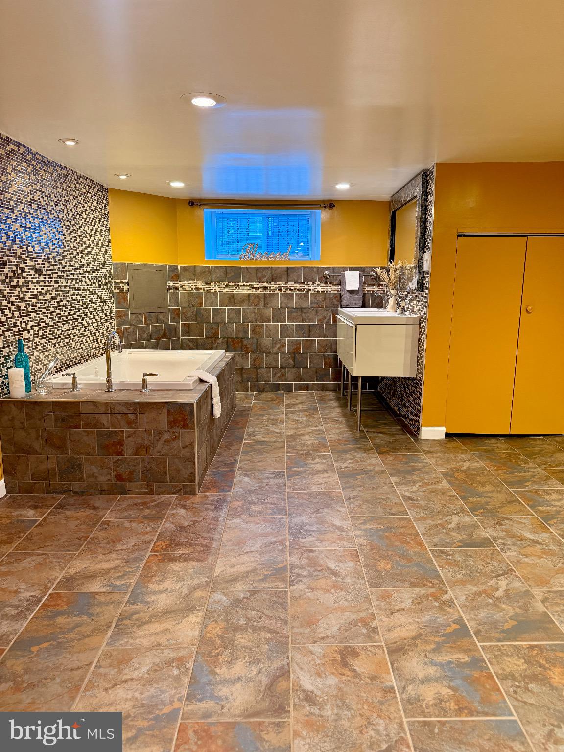 GRAYS FERRY - Residential Lease