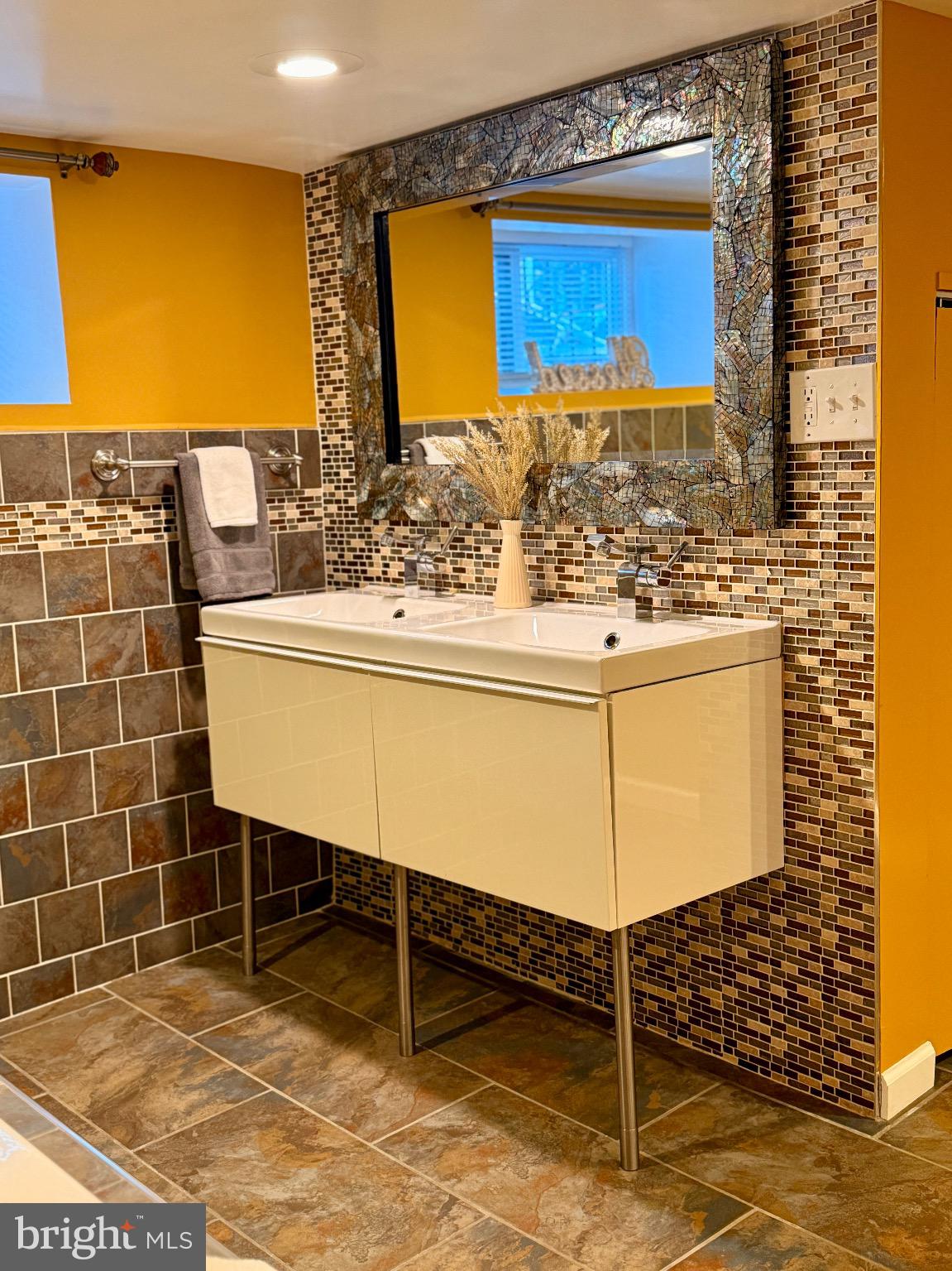 GRAYS FERRY - Residential Lease