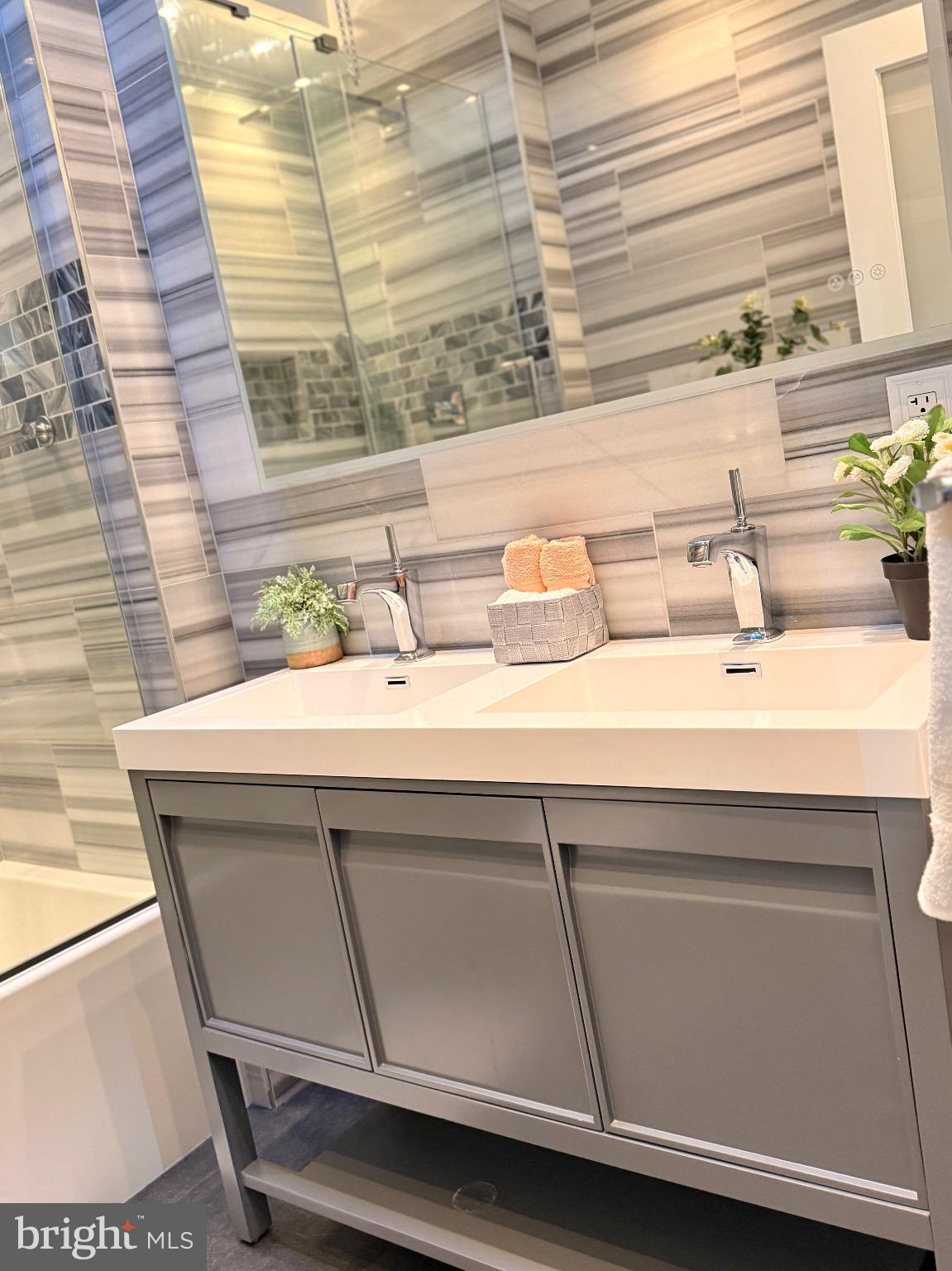 GRAYS FERRY - Residential Lease