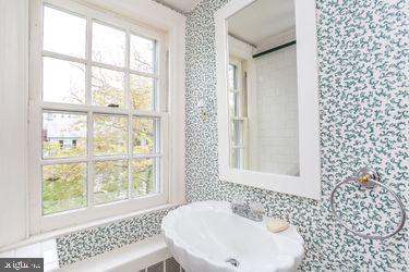 GREATER HOMELAND HISTORIC DISTRICT - Residential