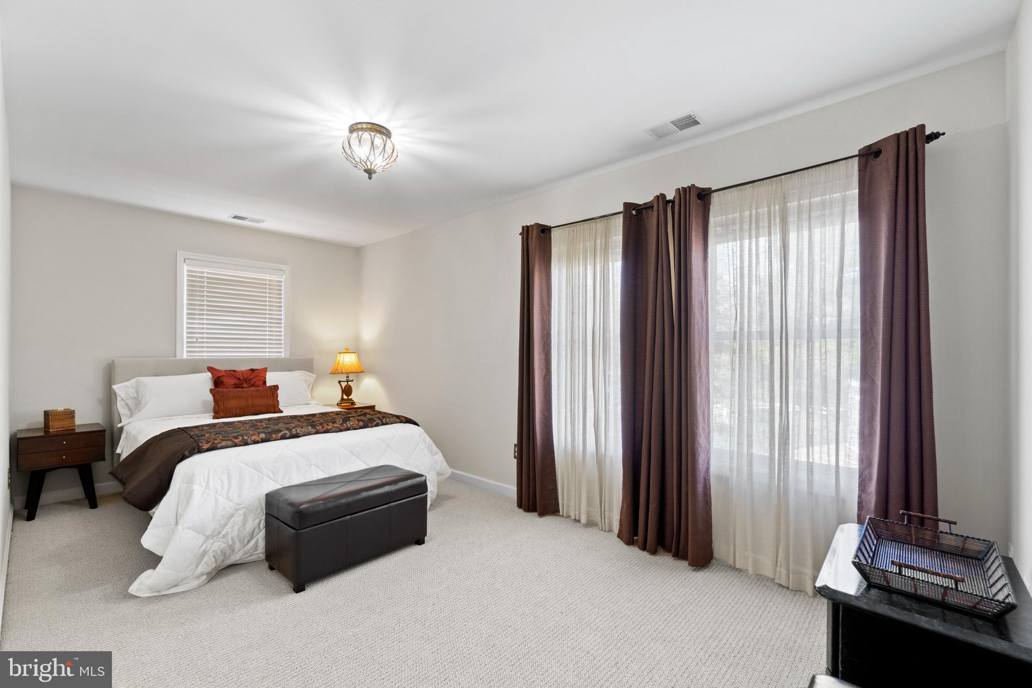 BROAD RUN FARMS - Residential