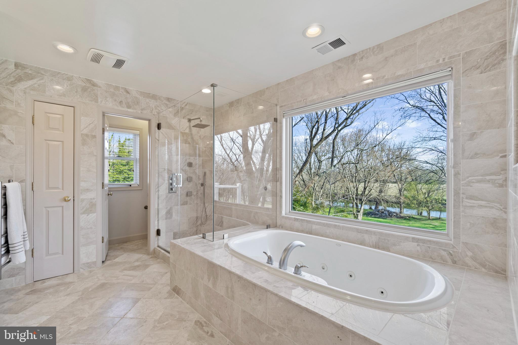 BROAD RUN FARMS - Residential