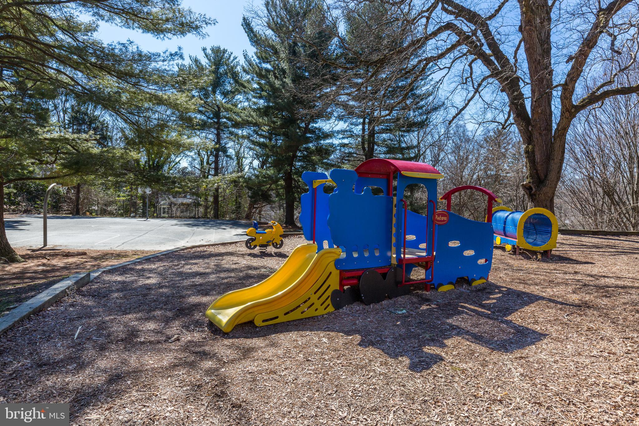 WESTMORELAND HILLS - Residential