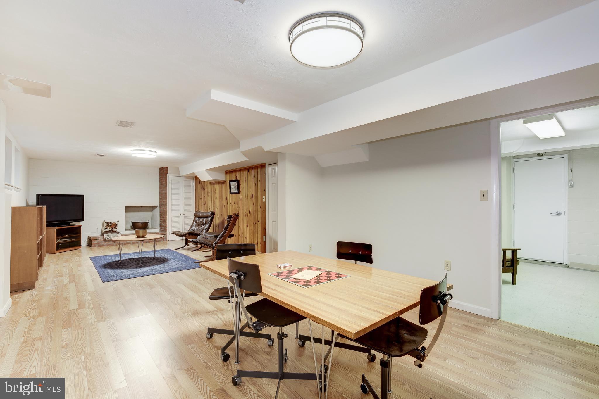 WESTMORELAND HILLS - Residential