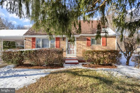 9 HEMLOCK COURT HARRISBURG PA 17109