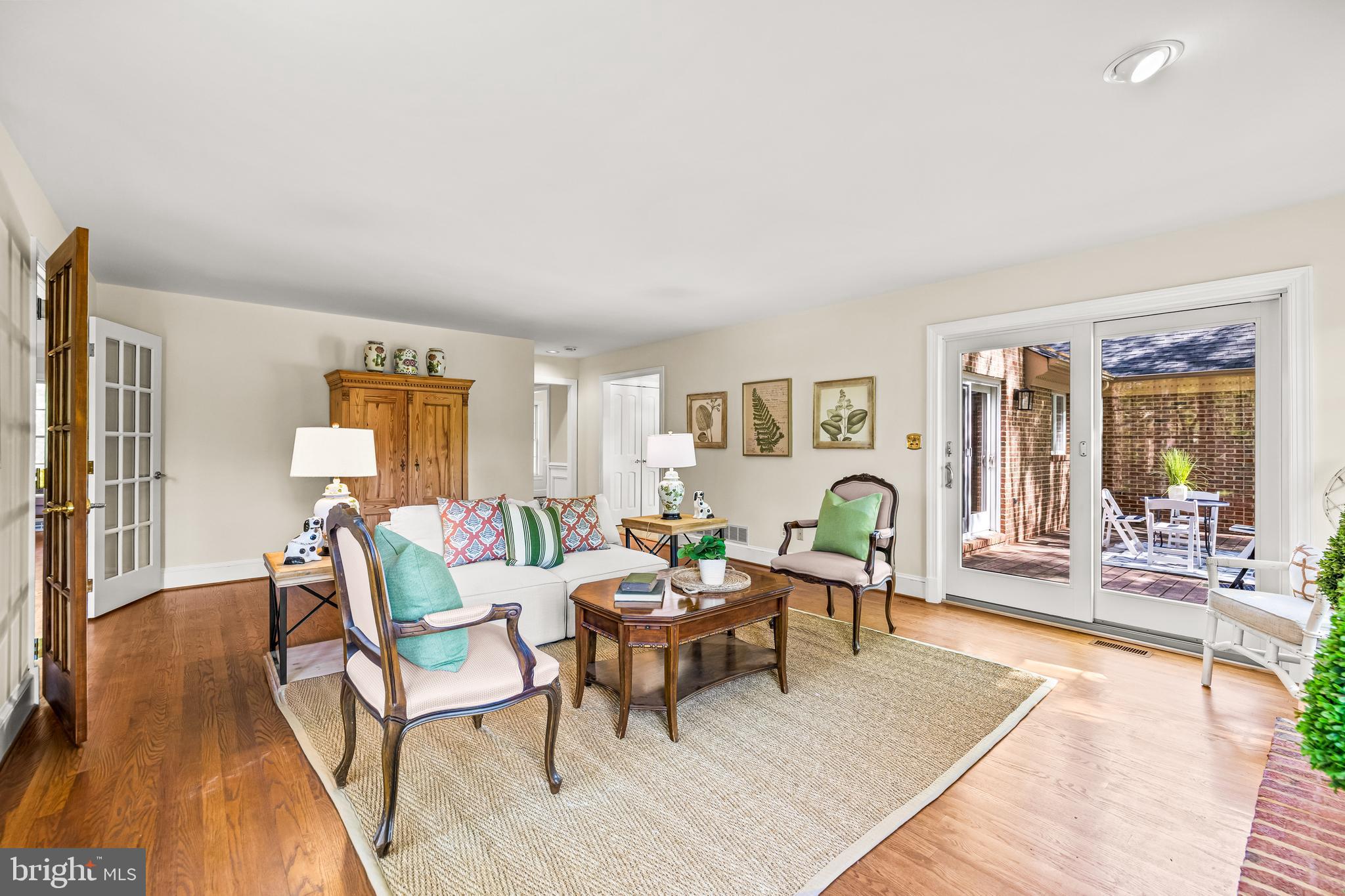 BROOKFIELD - Residential