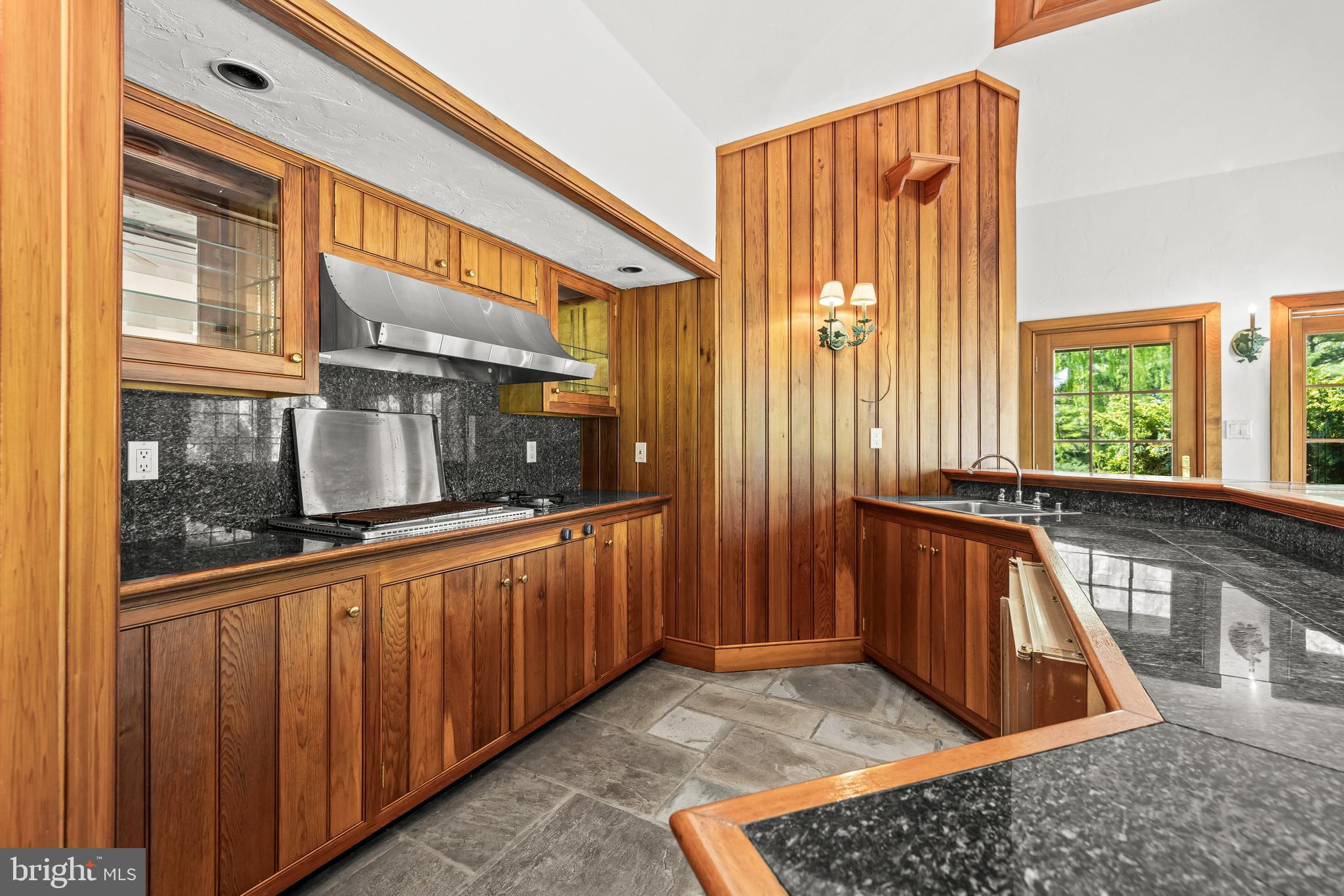 BROOKFIELD - Residential