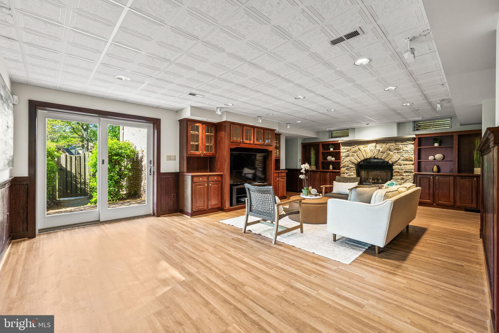 BROOKFIELD - Residential