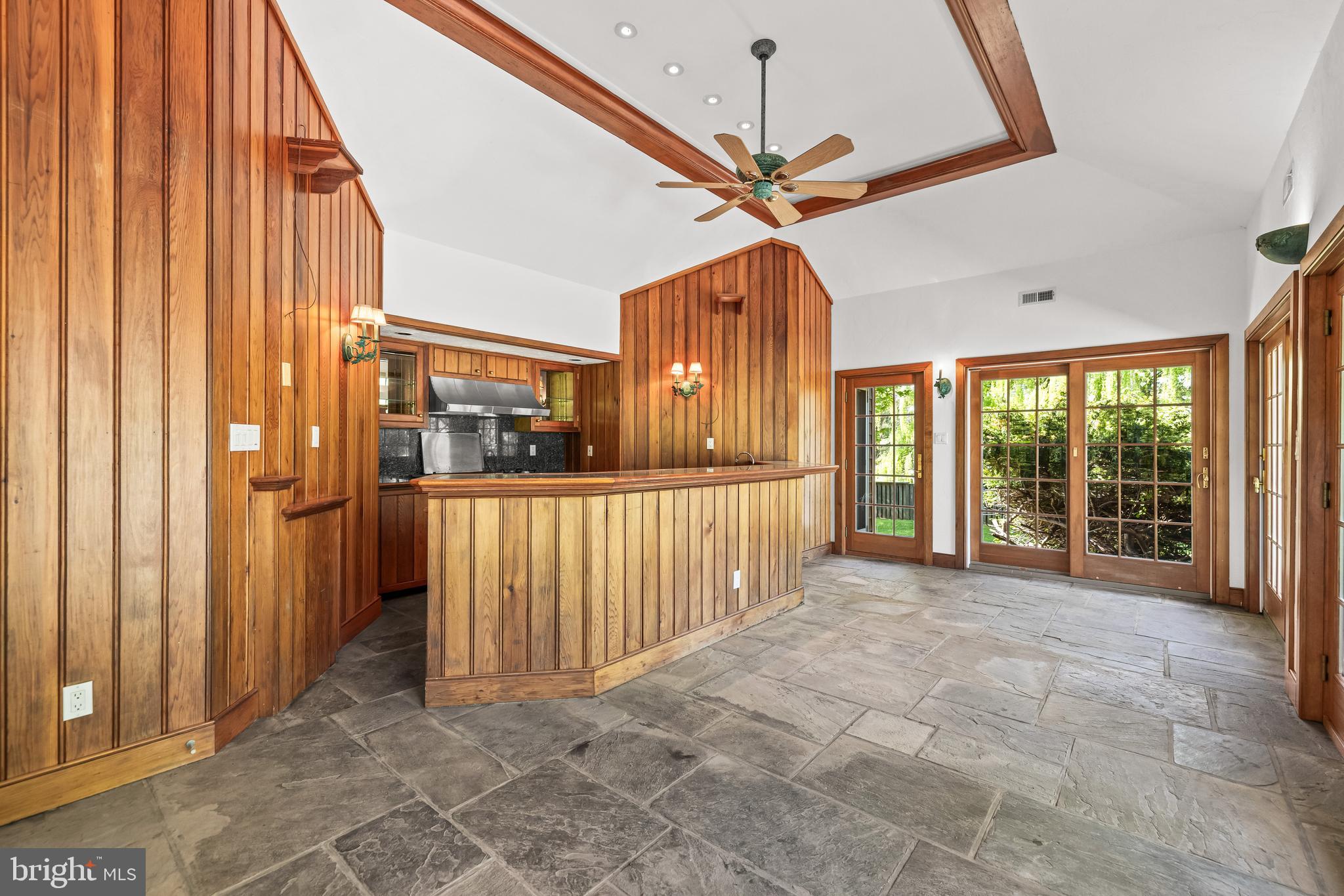 BROOKFIELD - Residential