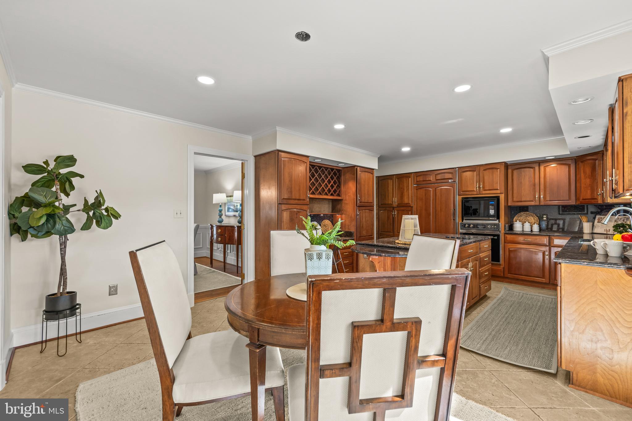 BROOKFIELD - Residential