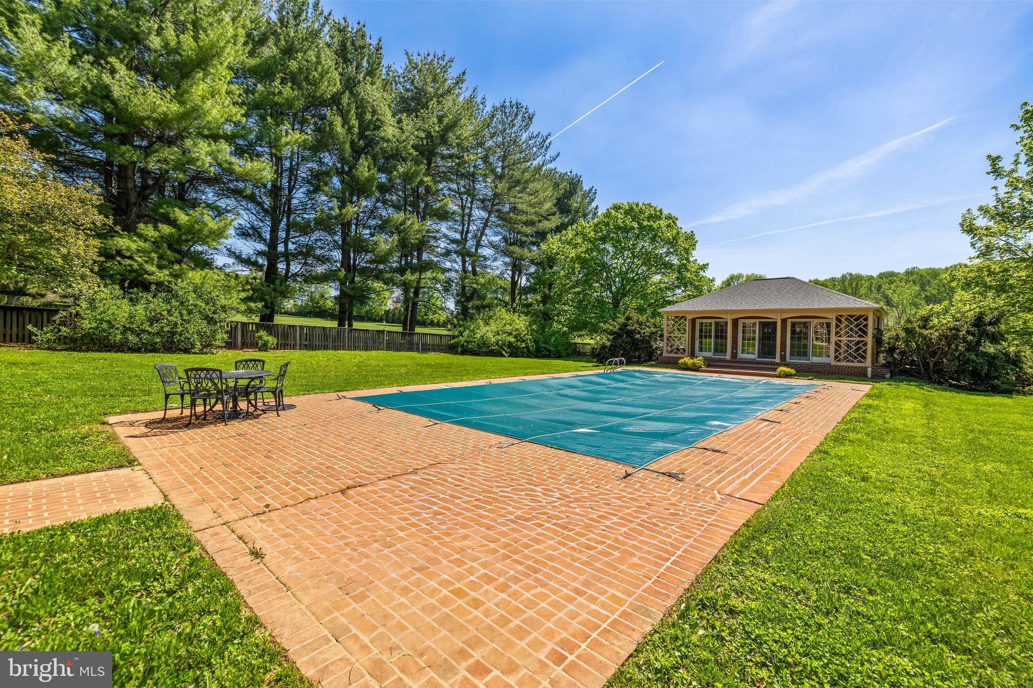 BROOKFIELD - Residential