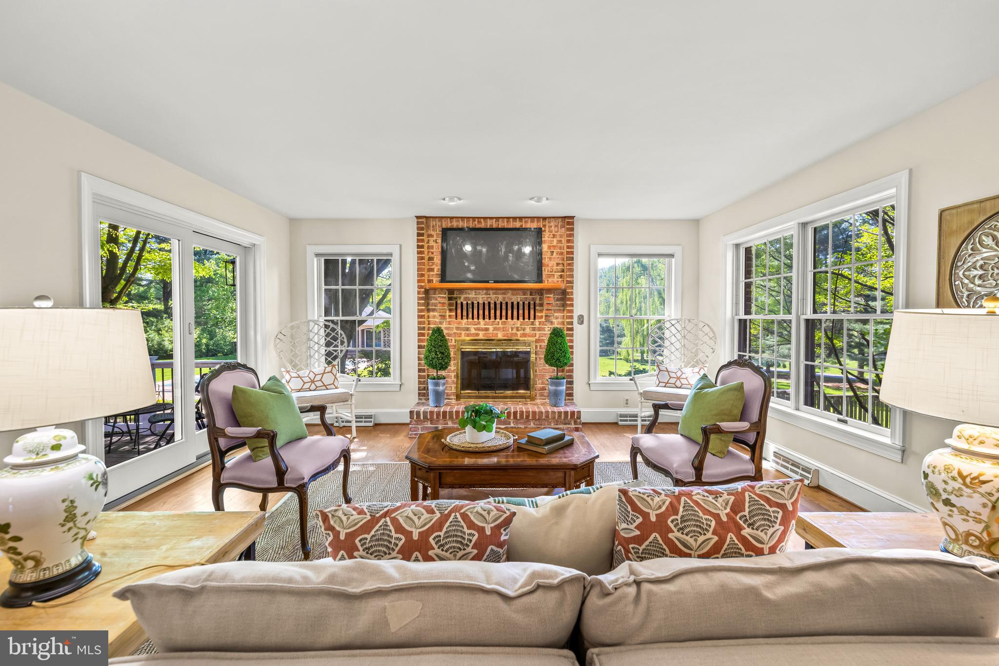 BROOKFIELD - Residential