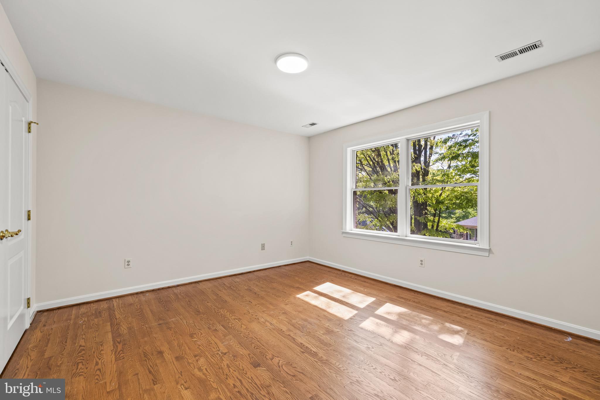 BROOKFIELD - Residential