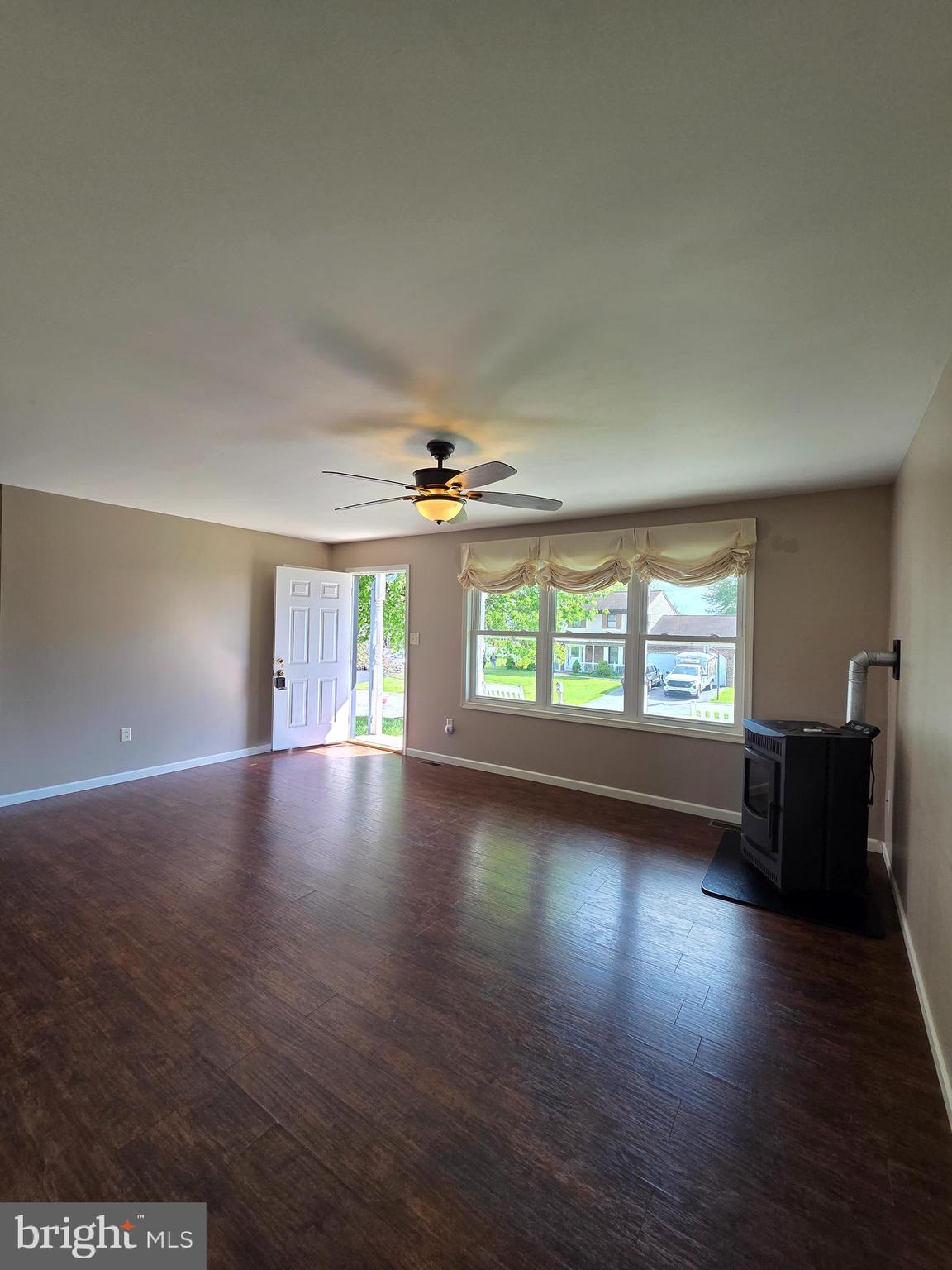 272 HOPE DRIVE