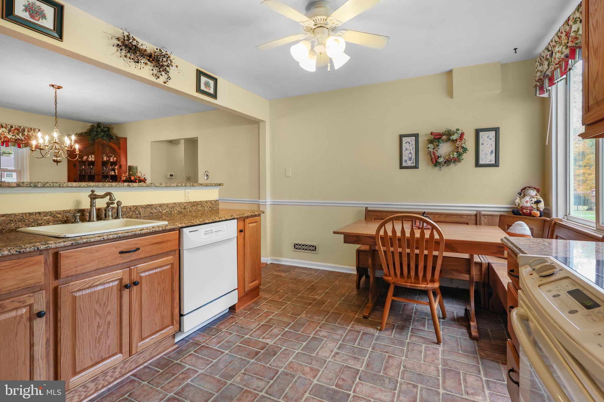CHURCHVILLE MANOR - Residential