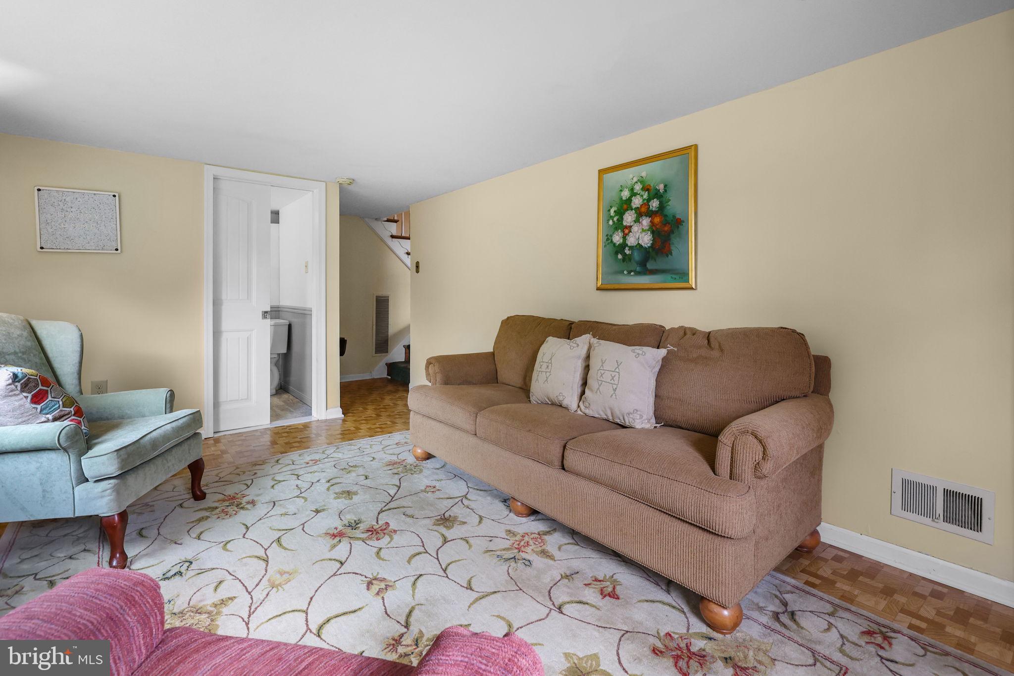 CHURCHVILLE MANOR - Residential