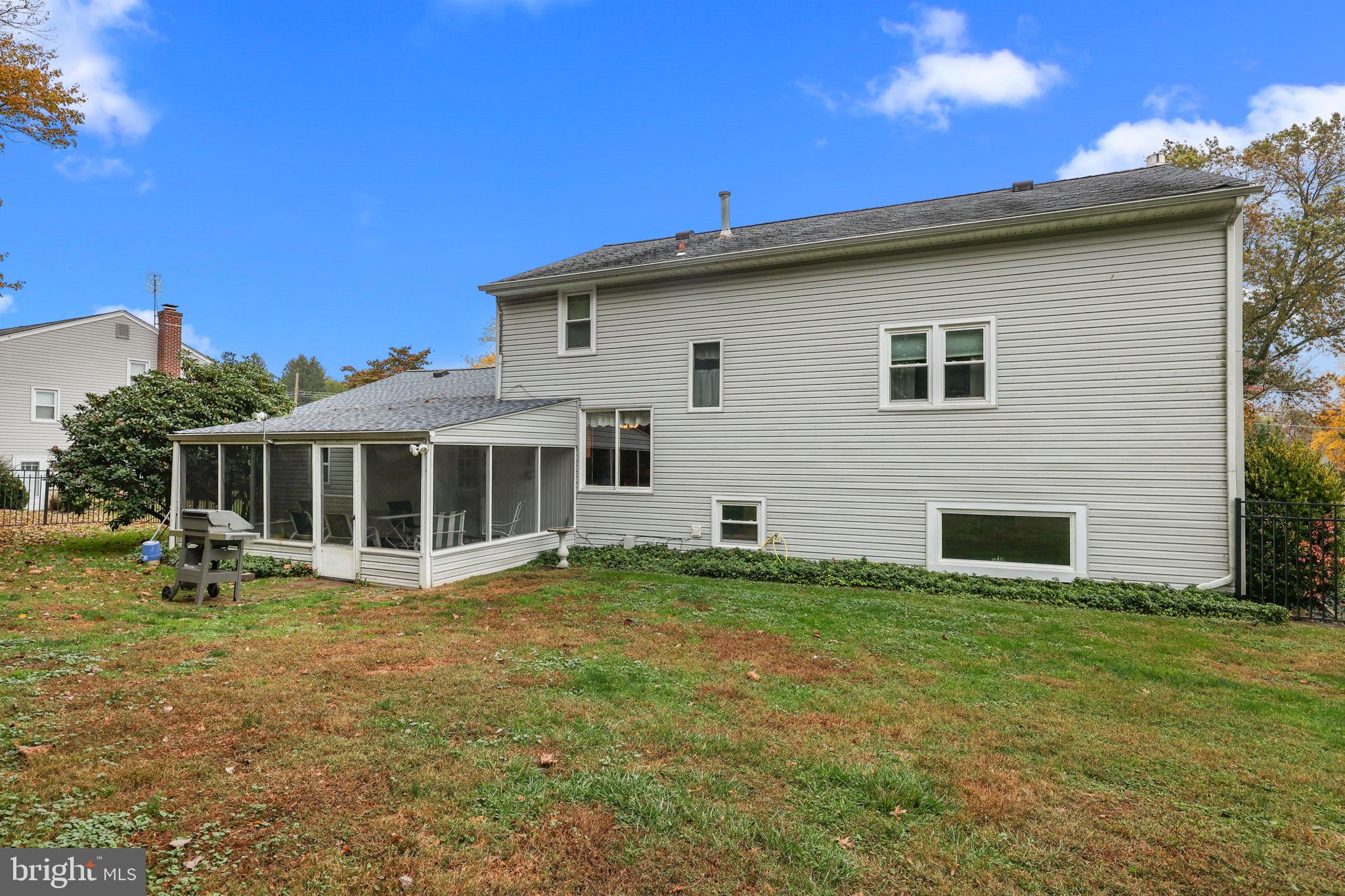CHURCHVILLE MANOR - Residential