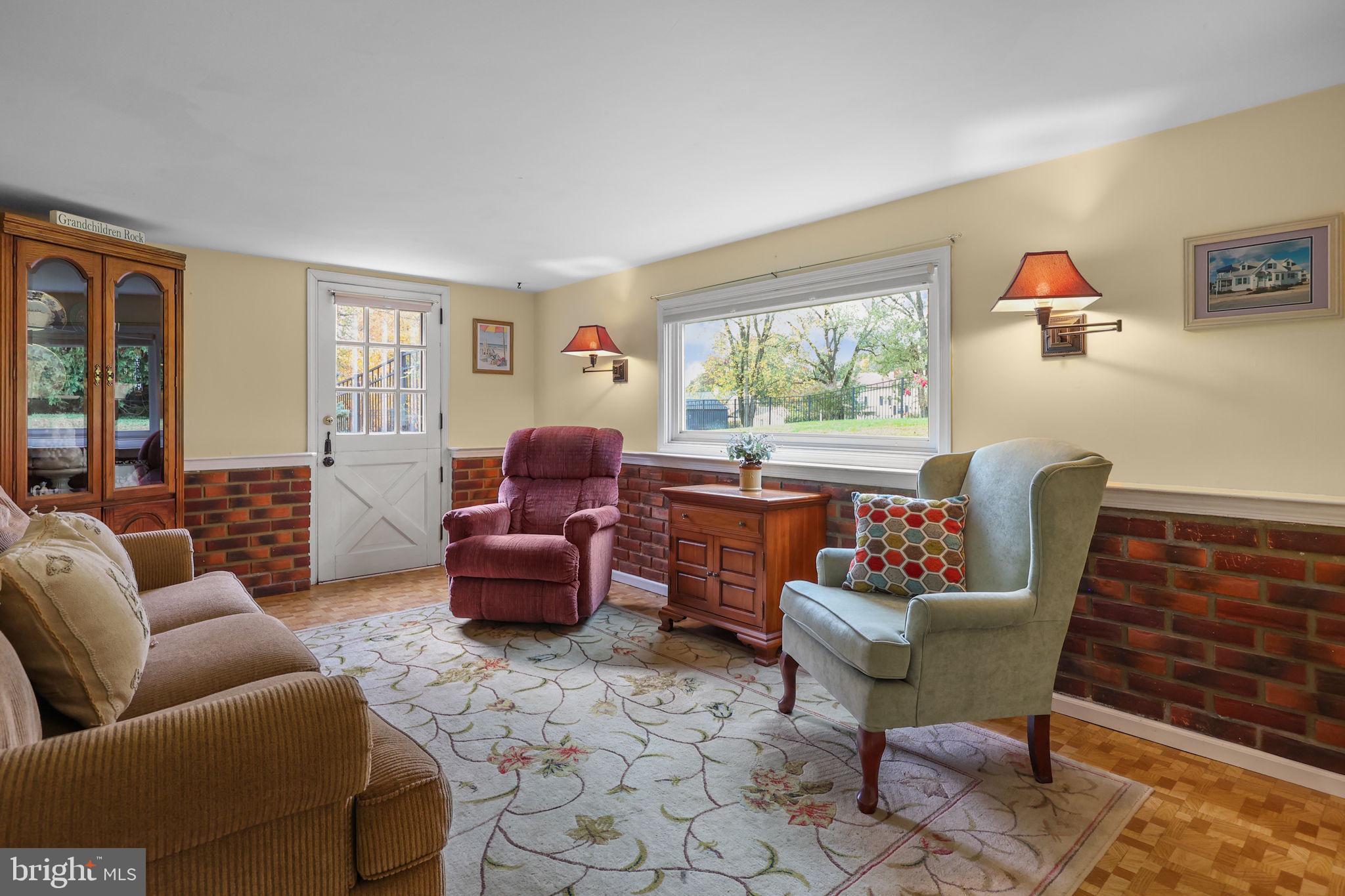 CHURCHVILLE MANOR - Residential