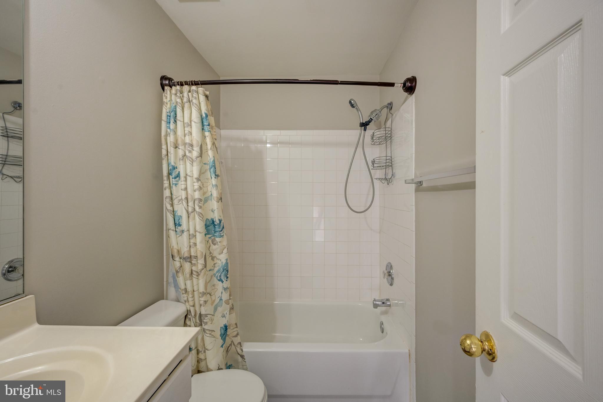 LYONS GATE - Residential Lease