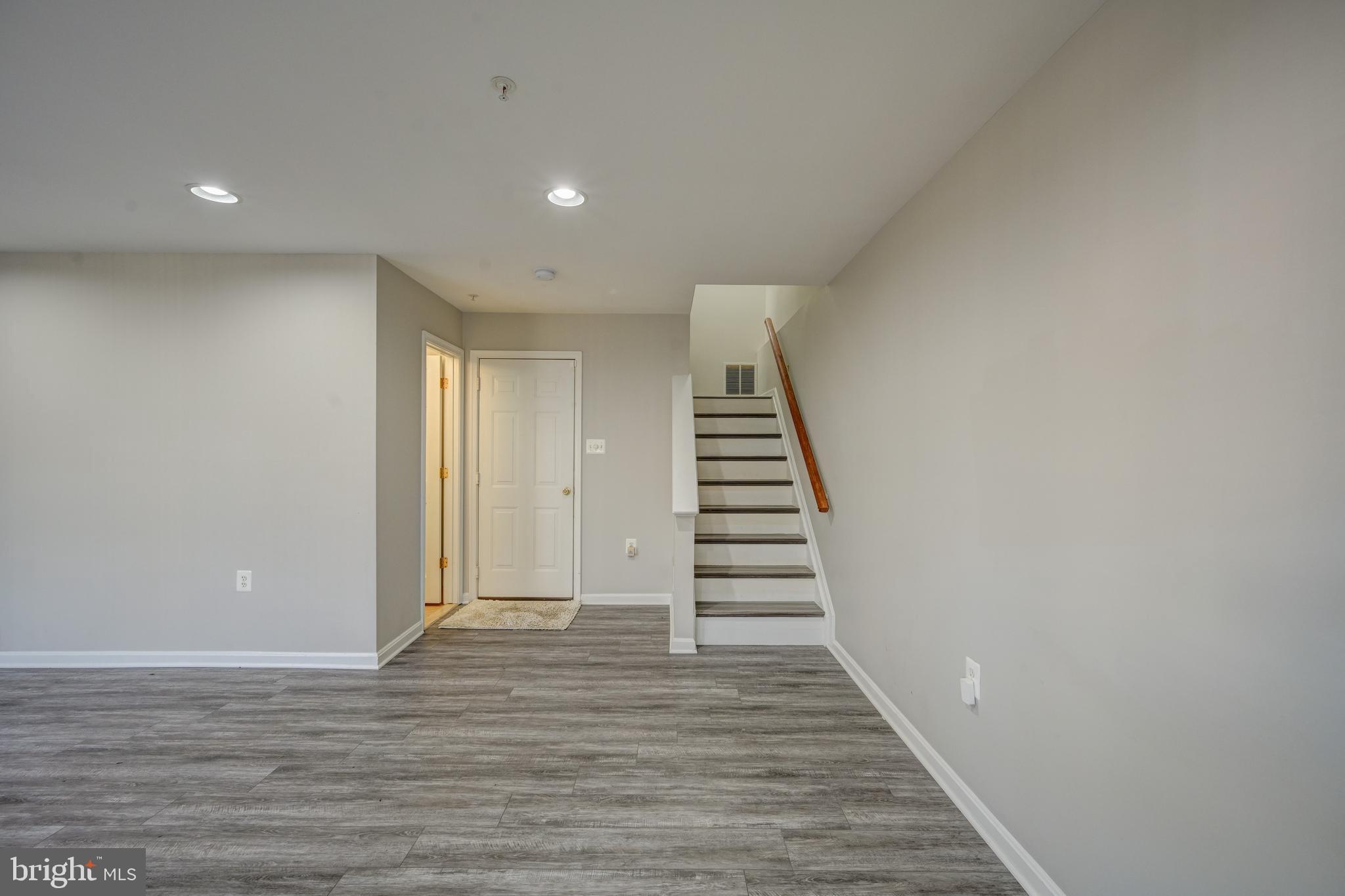 LYONS GATE - Residential Lease