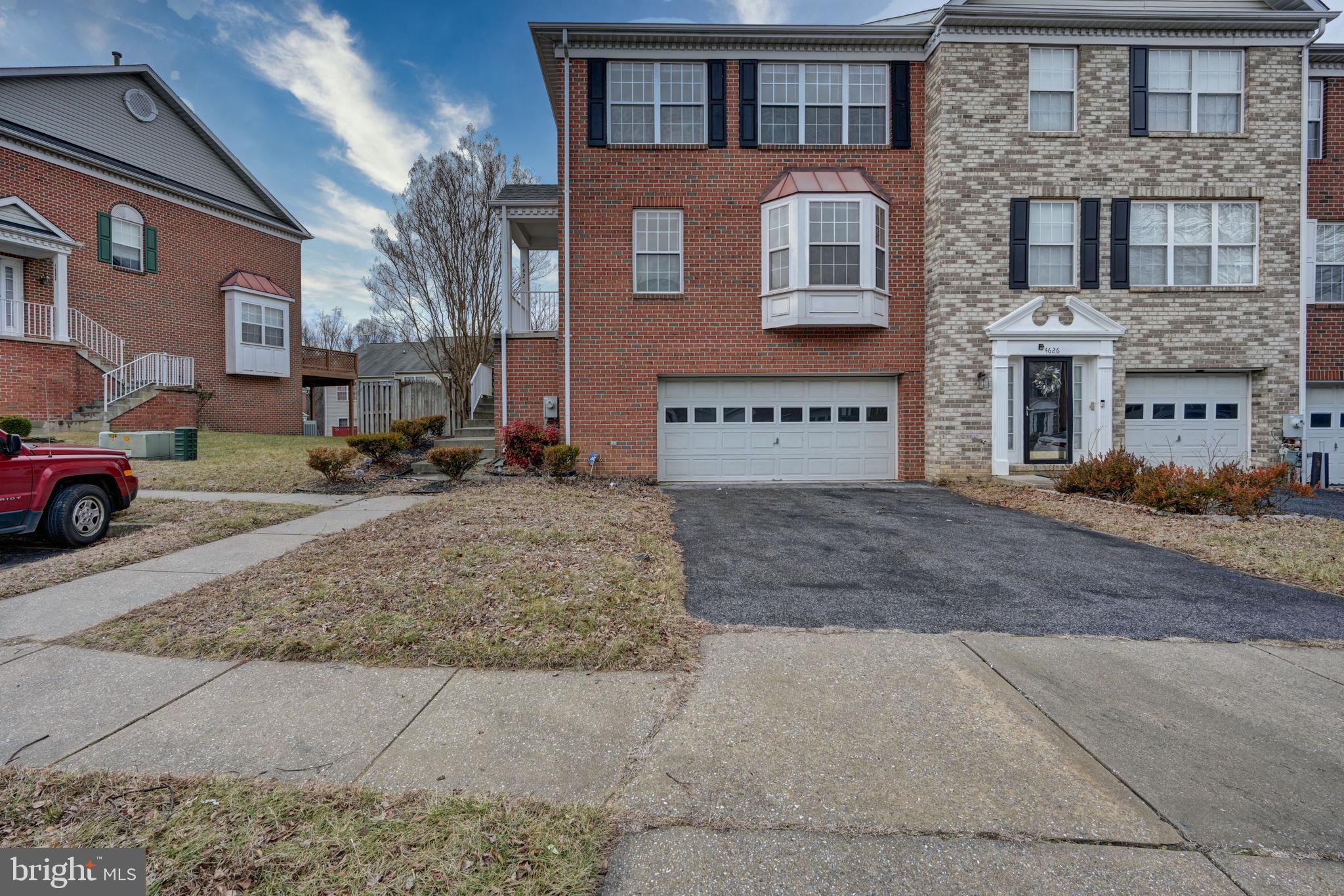 LYONS GATE - Residential Lease