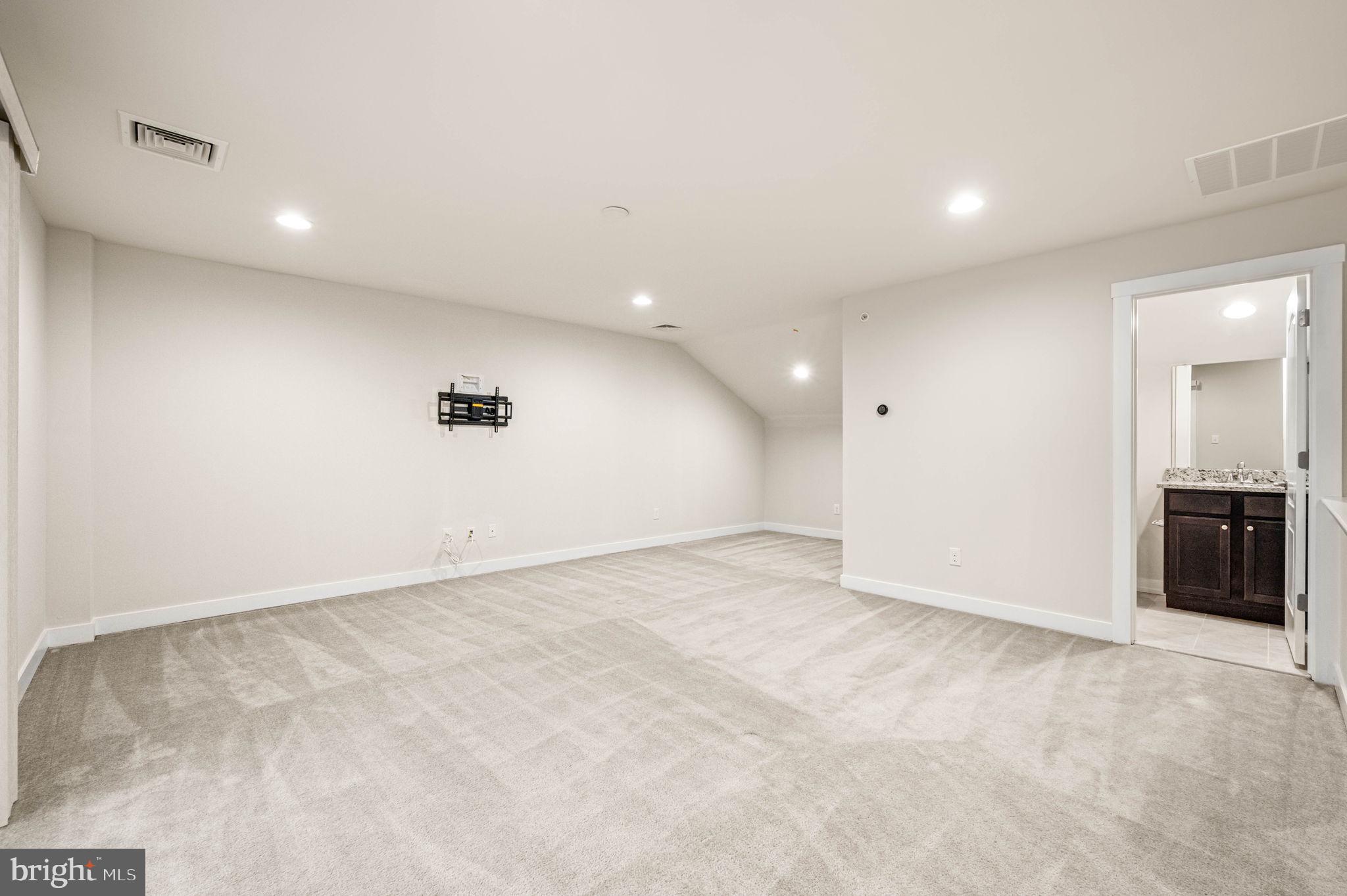 WATERSIDE - Residential Lease