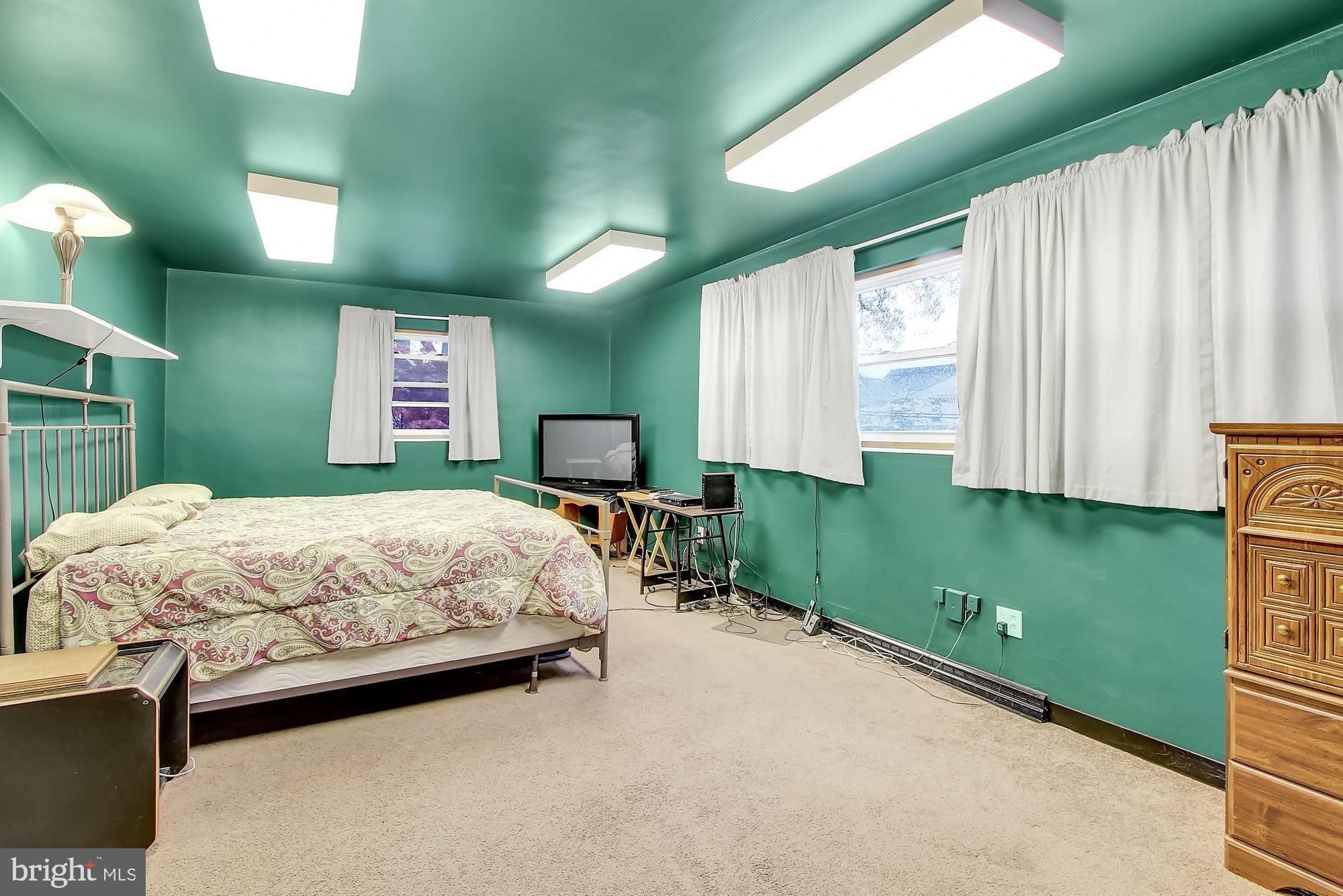 MOUNT PENN HEIGHTS - Residential