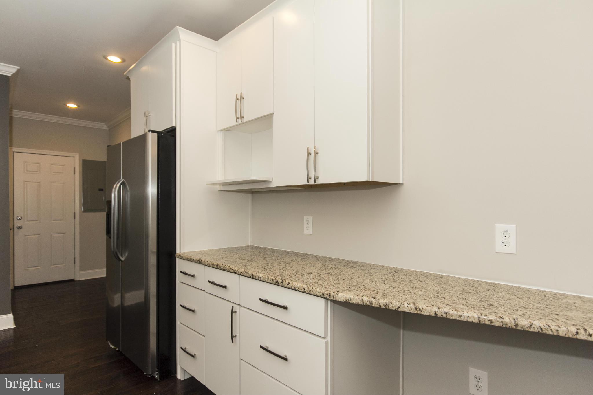 LOCUST POINT - Residential