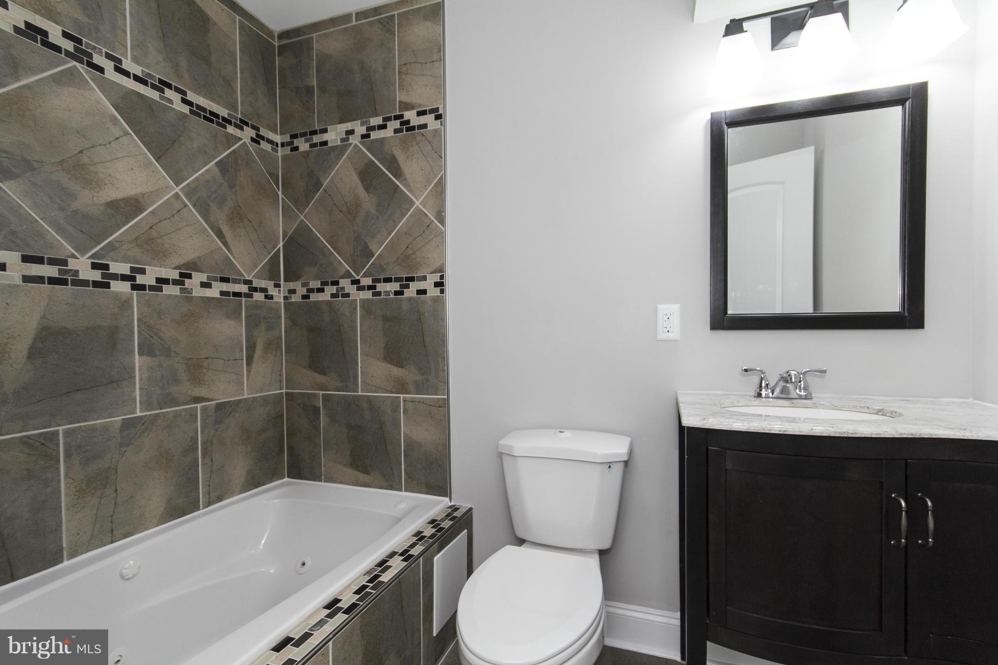 LOCUST POINT - Residential