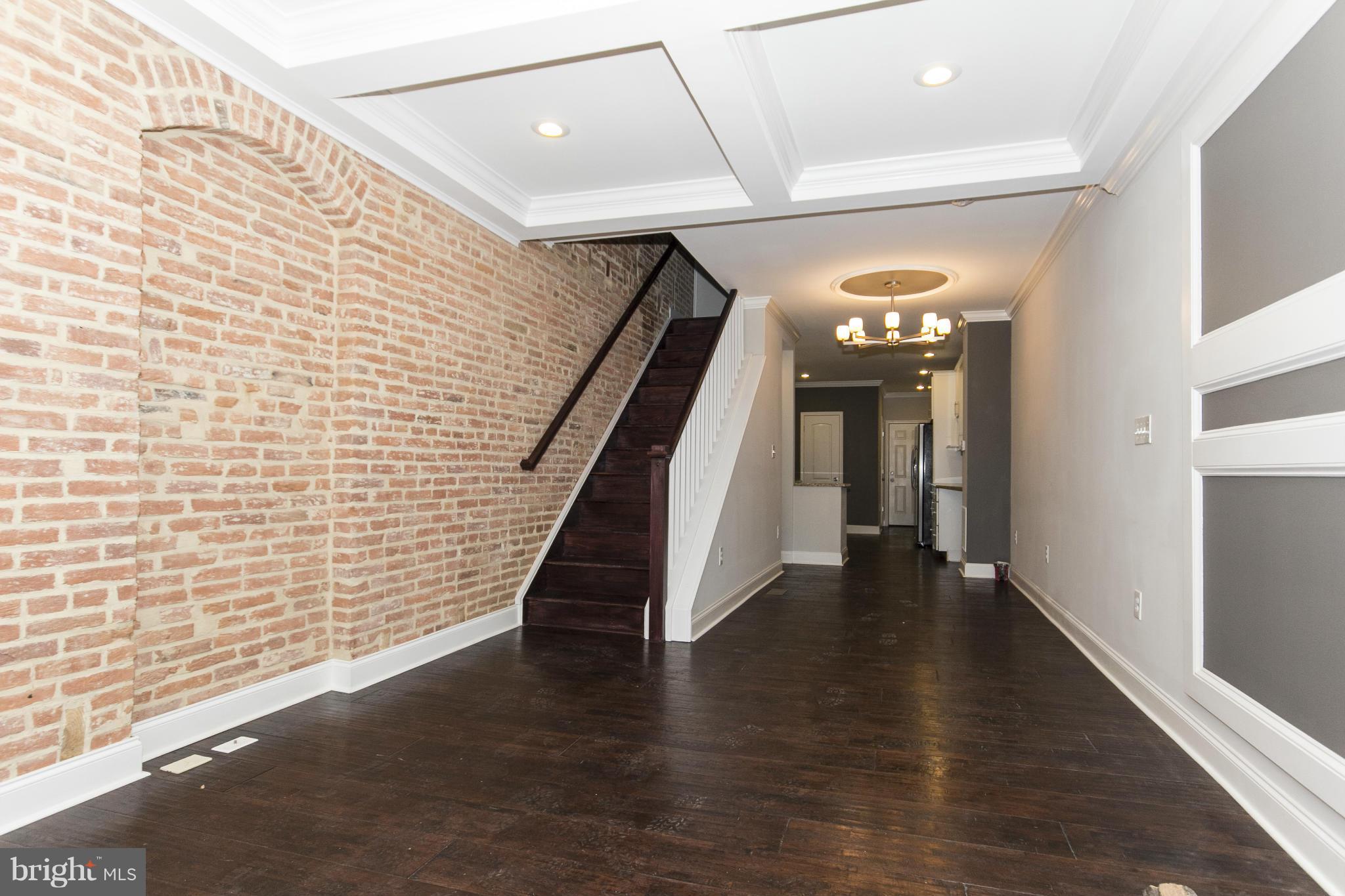 LOCUST POINT - Residential