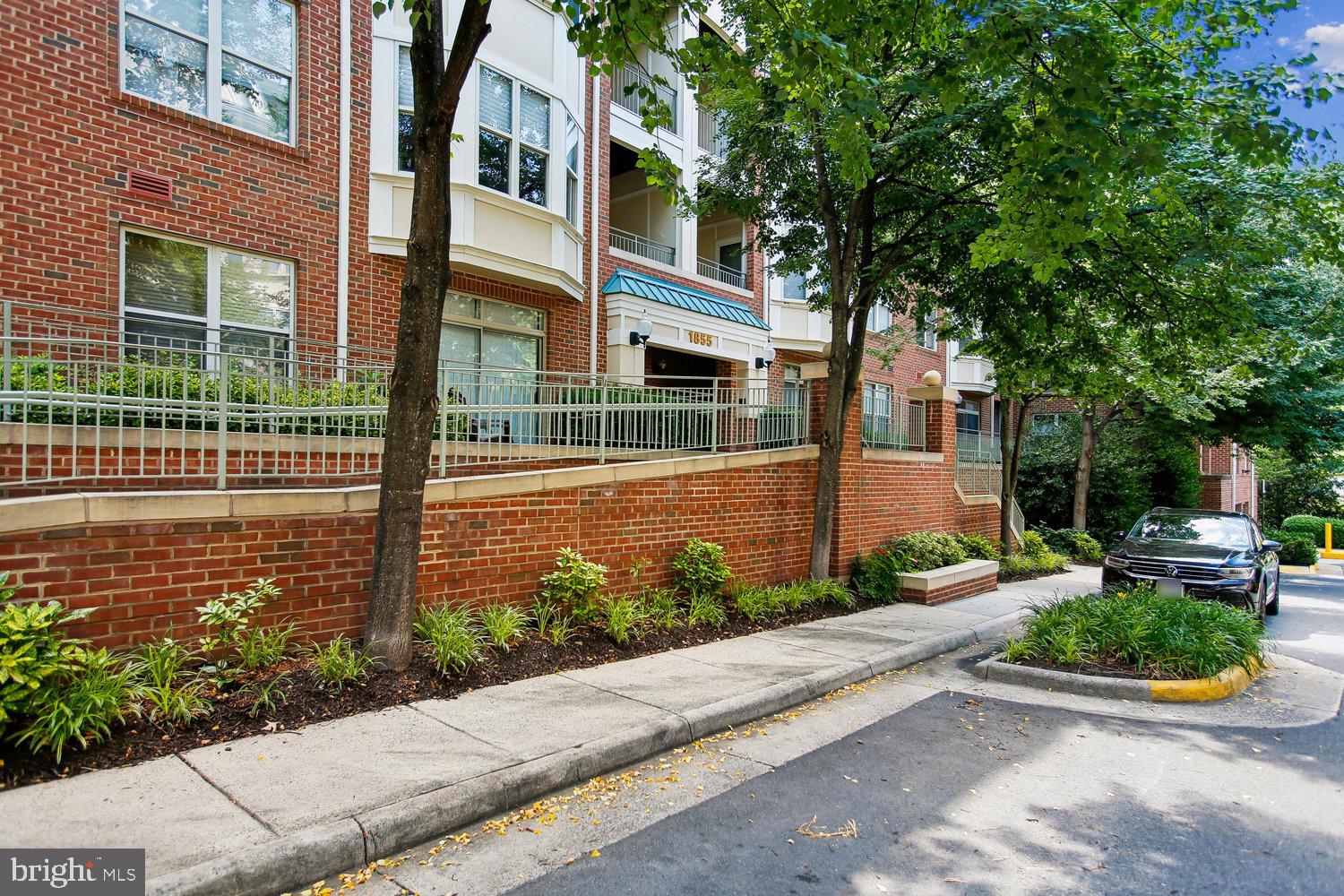 1855 STRATFORD PARK PLACE 103