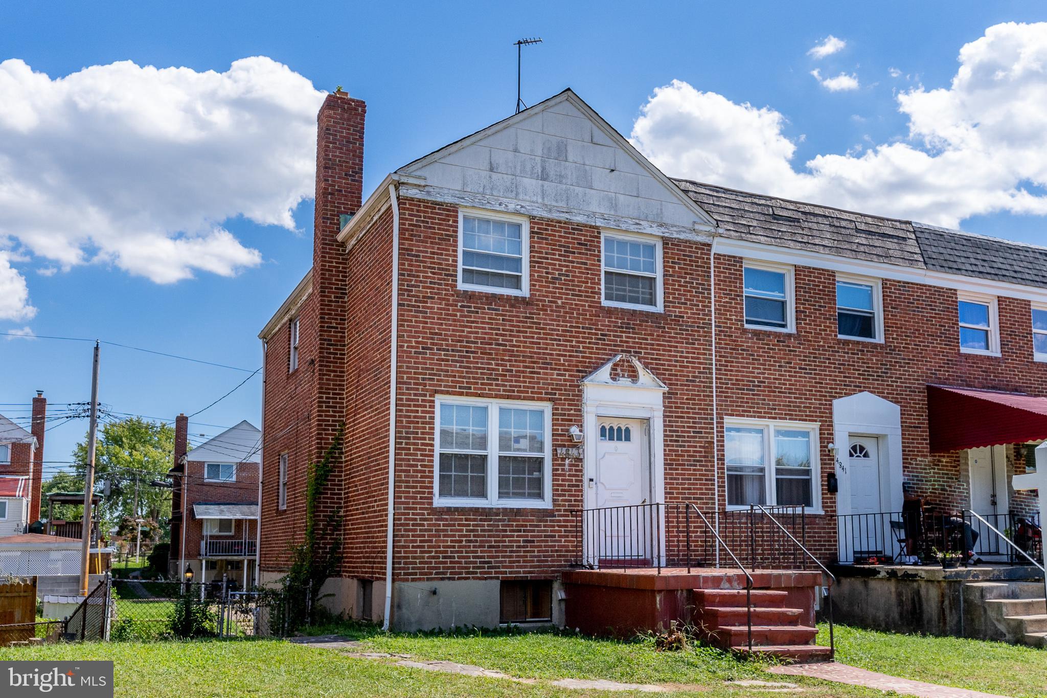 PRICED TO SELL! Come check out this classic 3 level Baltimore townhouse with 4 bedrooms, wood flooring, a large backyard with room for your car! There are many parks nearby! Hurry, this one won't last long! Newer roof, newer HVAC!