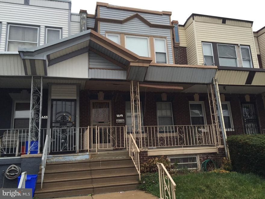 Great investment opportunity in very popular fixer upper area.