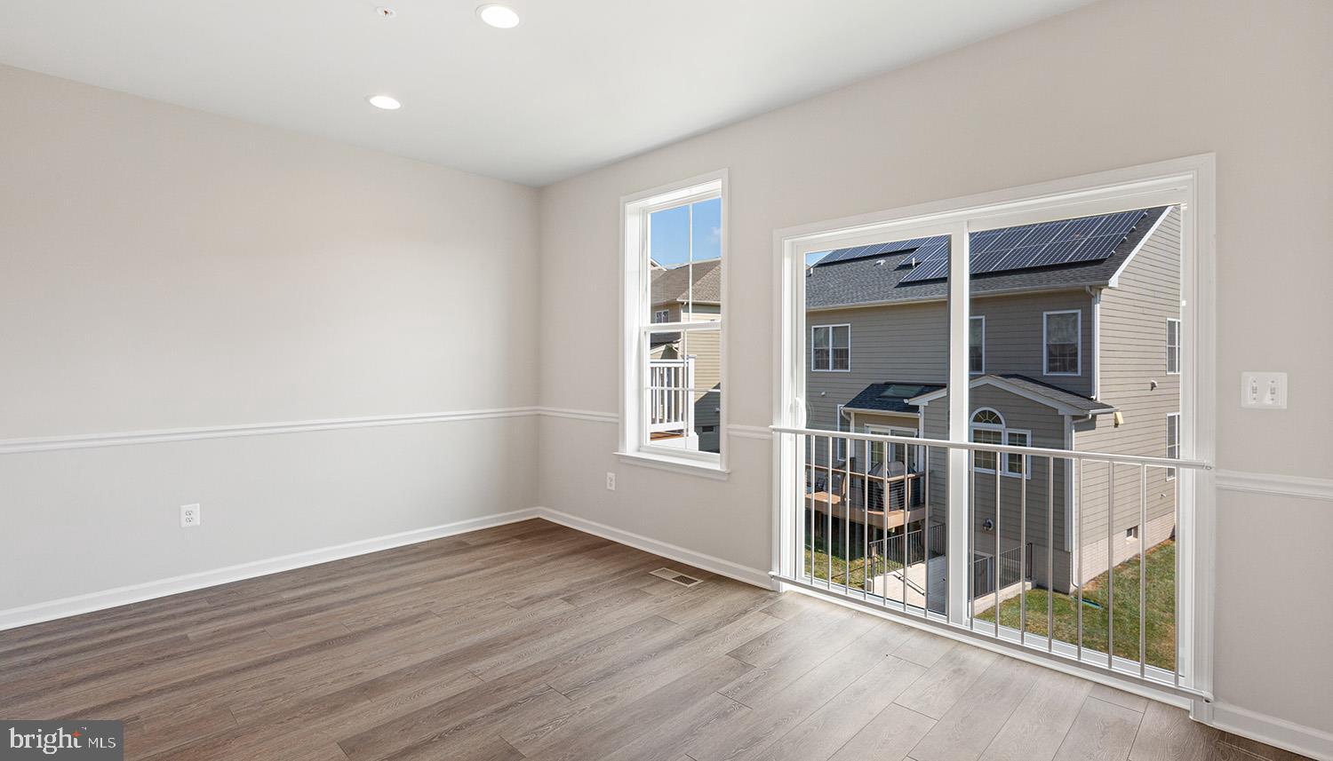 ARUNDEL GROVE - Residential