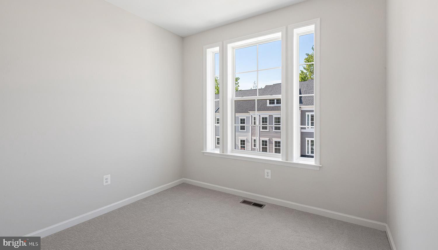 ARUNDEL GROVE - Residential