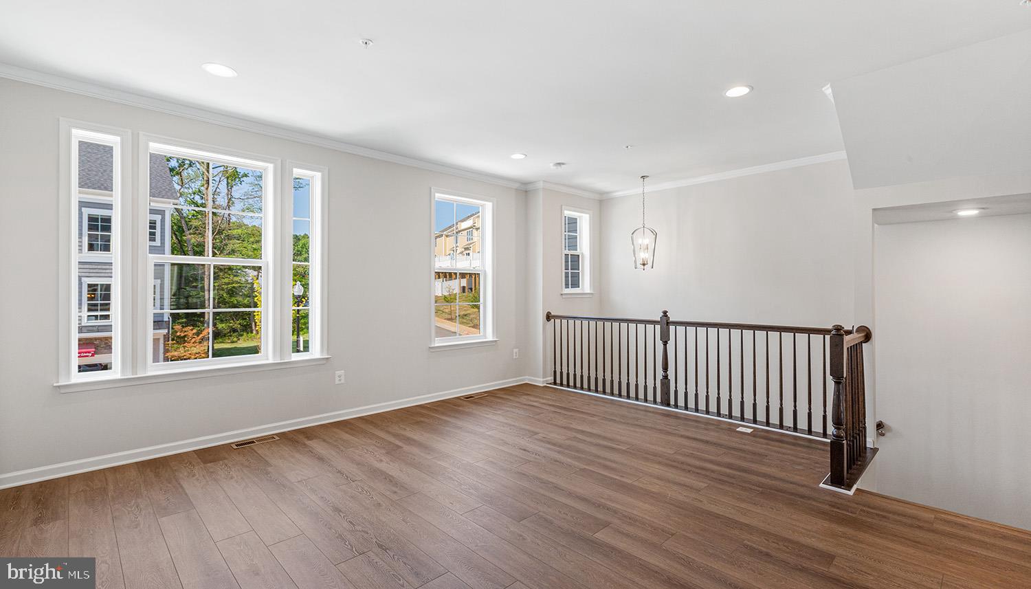 ARUNDEL GROVE - Residential