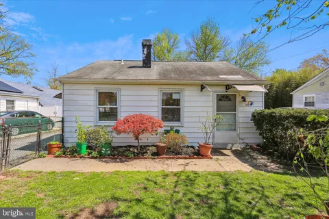 505 N Horners Lane, Rockville, MD MLS: MDMC2174630