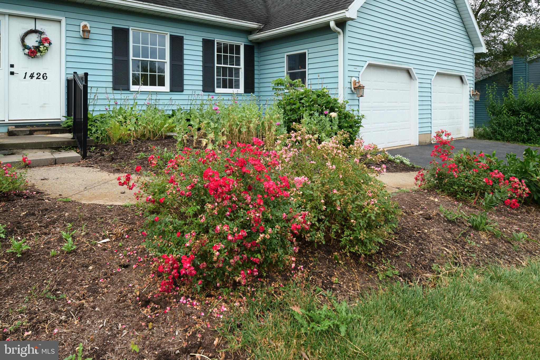 WILLOWBROOK - Residential